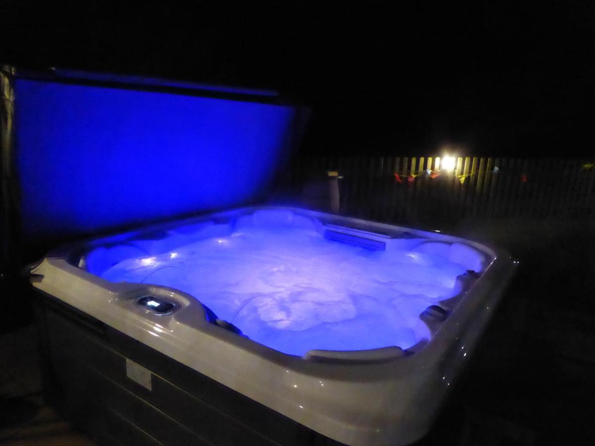 South View Country House Sleeps 12 - Hot Tub - Views Henley-in-Arden 外观 照片