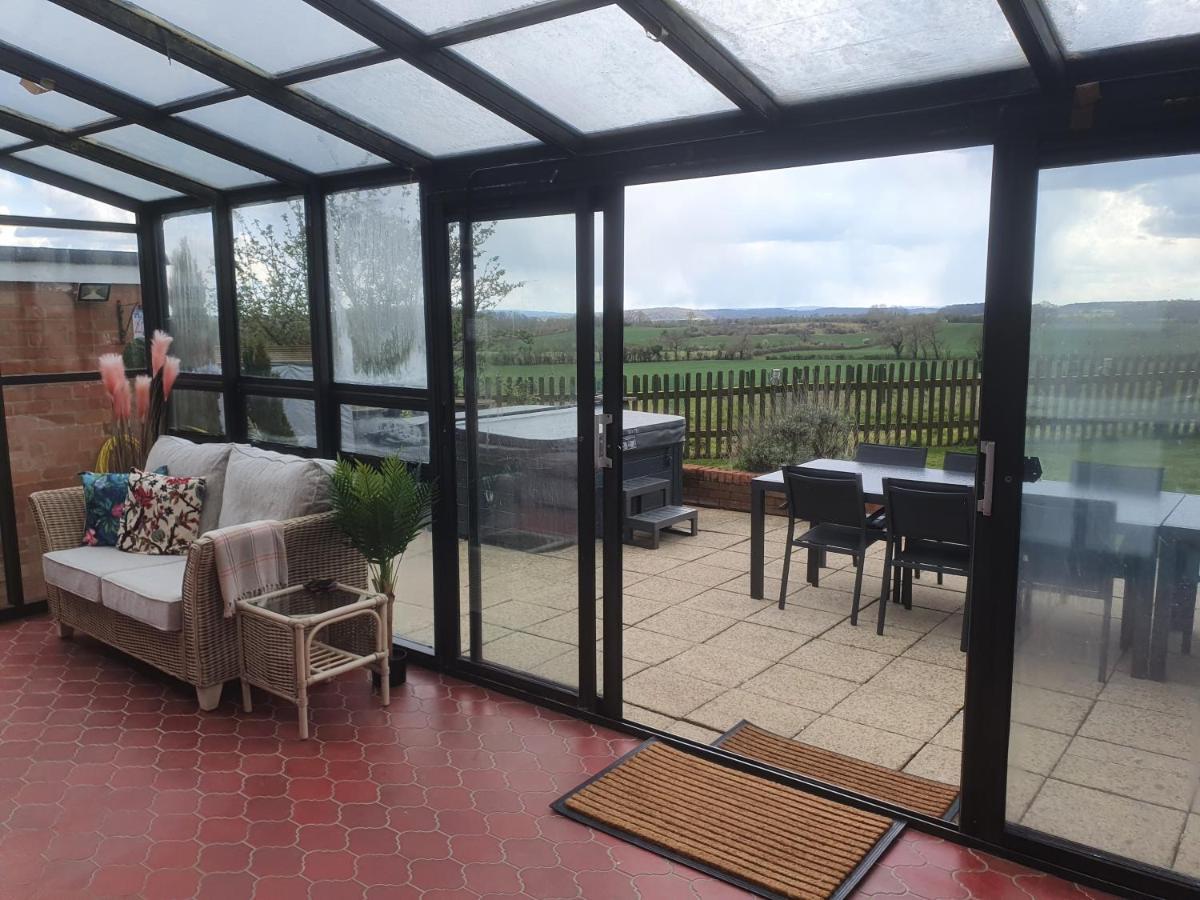 South View Country House Sleeps 12 - Hot Tub - Views Henley-in-Arden 外观 照片