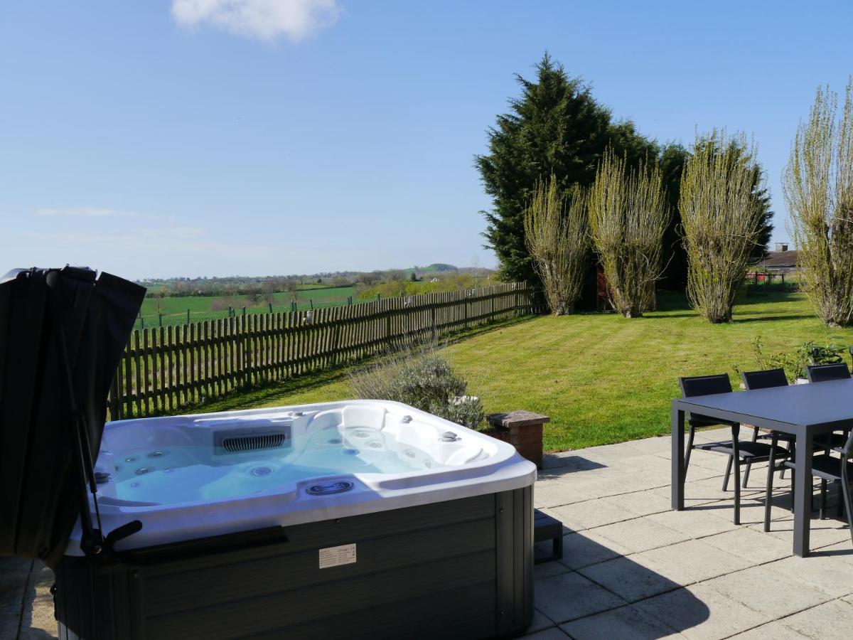 South View Country House Sleeps 12 - Hot Tub - Views Henley-in-Arden 外观 照片